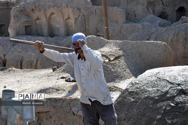 «بام اندود» یکی از آیین‌های قدیمی مردم خراسان جنوبی