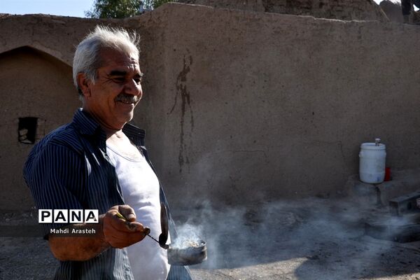 «بام اندود» یکی از آیین‌های قدیمی مردم خراسان جنوبی