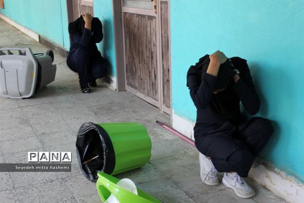 بیستمین مانور زلزله و ایمنی در مدارس استان بوشهر - ۱