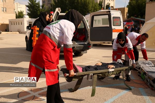 بیستمین مانور زلزله و ایمنی در مدارس استان بوشهر - ۱