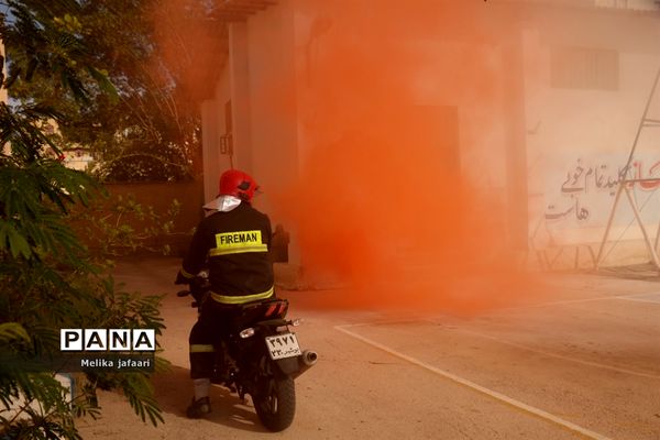 بیستمین مانور زلزله و ایمنی در مدارس استان بوشهر - ۱