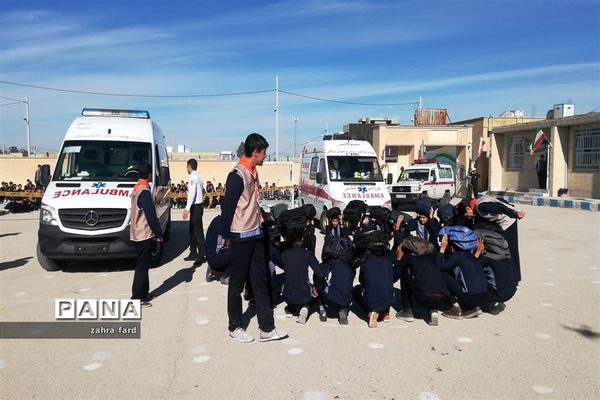 برگزاری بیستمین مانور زلزله و ایمنی در مدارس نی ریز