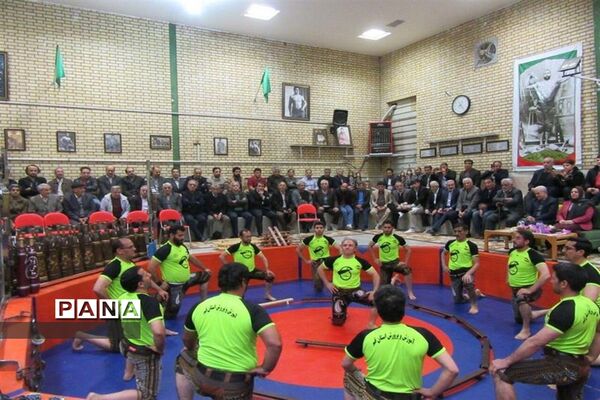 مراسم تجلیل از استاد احمد عزتی پرور در سالن ورزش باستانی ناحیه یک قم