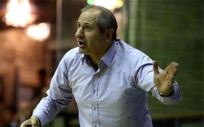 مربی سابق تیم ملی بسکتبال: افرادی که در این مقطع جوان‌گرایی  در تیم ملی را مطرح می‌کنند چیزی از بسکتبال نمی‌فهمند