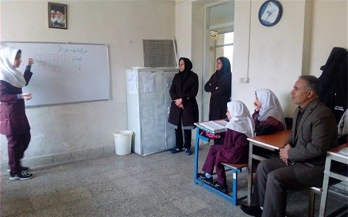 درس خواندن وظیفه ذاتی و اصلی دانش آموزان است