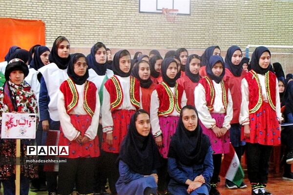 المپیاد درون مدرسه‌ای دبیرستان نمونه کاشی نیلوفر