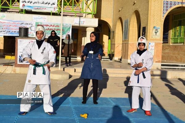 افتتاحیه المپیاد ورزشی درون مدرسه‌ای در گله‌دار