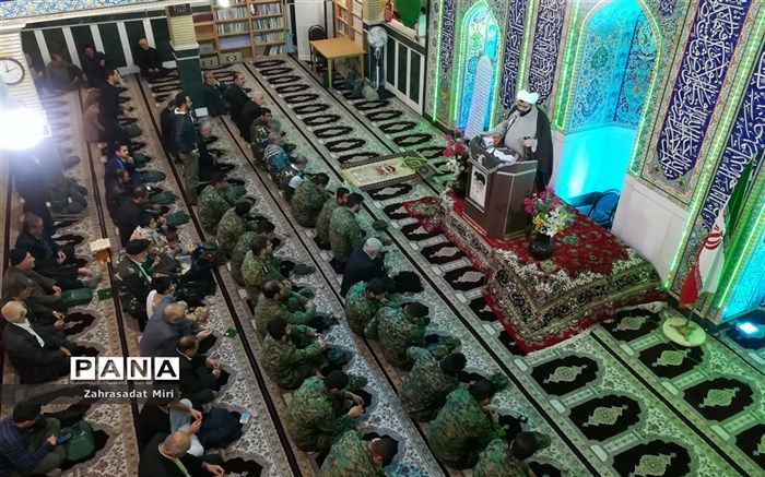 بسیجی مدافع آرمان‌های امام راحل و انقلاب اسلامی است