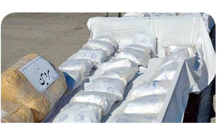 کشف ۳۲۰ کیلوگرم هروئین در پاکت سیمان