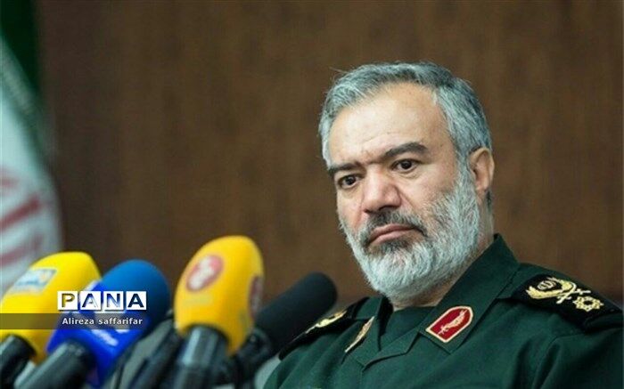خدمت رسانی ۴۰ ساله یکی از عملکردهای بارز بسیج است