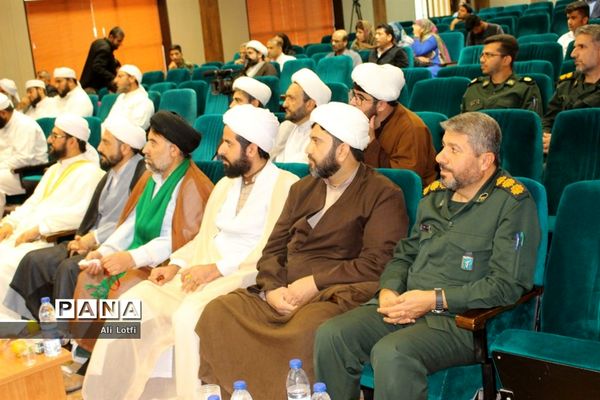 همایش وحدت  اهل سنت و شیعه به میزبانی منطقه دوم نیروی دریایی سپاه بوشهر