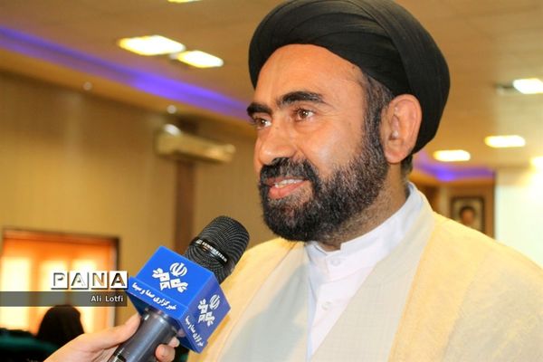 همایش وحدت  اهل سنت و شیعه به میزبانی منطقه دوم نیروی دریایی سپاه بوشهر