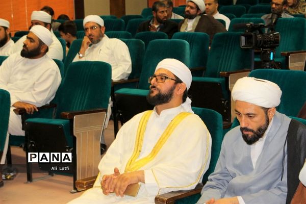 همایش وحدت  اهل سنت و شیعه به میزبانی منطقه دوم نیروی دریایی سپاه بوشهر