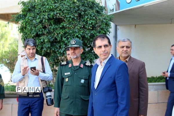 همایش وحدت  اهل سنت و شیعه به میزبانی منطقه دوم نیروی دریایی سپاه بوشهر