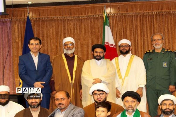 همایش وحدت  اهل سنت و شیعه به میزبانی منطقه دوم نیروی دریایی سپاه بوشهر