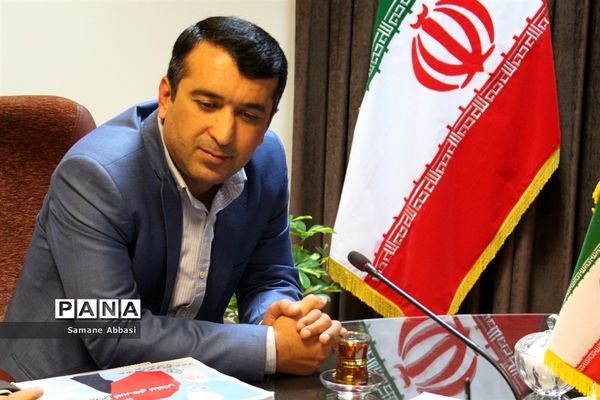 دیدار اعضای سازمان دانش‌آموزی مازندران با استاندار