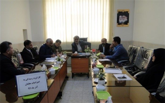 گوش دادن خوب به صحبت ها، هم تکریم ارباب رجوع حساب می شود و هم اعتراضات را کم می کند