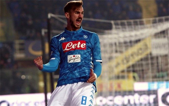 سری آ؛ ناپولی در تعقیب بانوی پیر ماند