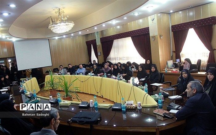 استاد دانشگاه خوارزمی: ارتقای سواد رسانه‌ای دانش‌آموزان بسیار مفید است