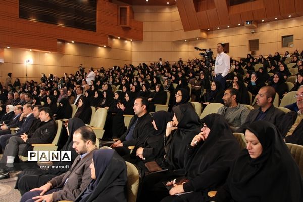 نخستین آیین گرامیداشت مقام والای مادر در ارومیه