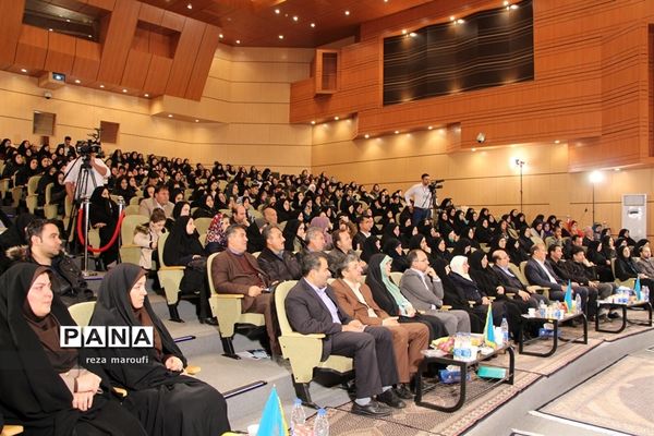 نخستین آیین گرامیداشت مقام والای مادر در ارومیه