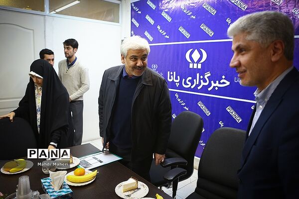 بازدید معاون توسعه مدیریت پشتیبانی وزارت آموزش و پرورش از خبرگزاری پانا