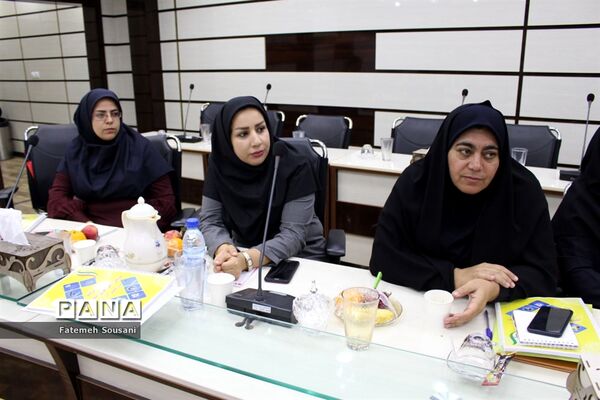 جلسه کارشناسان سازمان دانش‌آموزی شهرستان‌ها و مناطق استان بوشهر