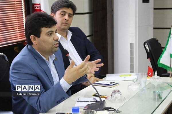 جلسه کارشناسان سازمان دانش‌آموزی شهرستان‌ها و مناطق استان بوشهر