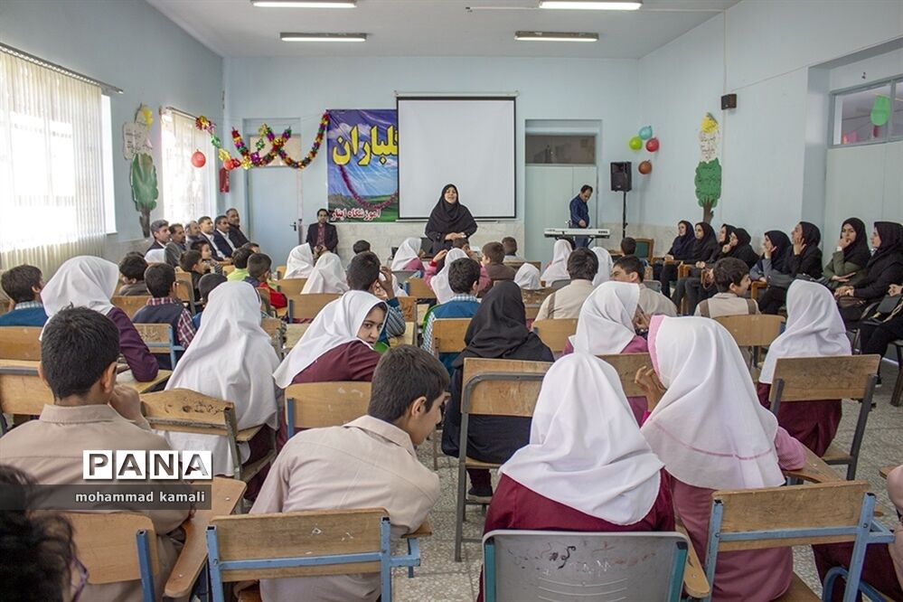 روز جهانی معلولان در دبستان استثنایی ایثار محلات