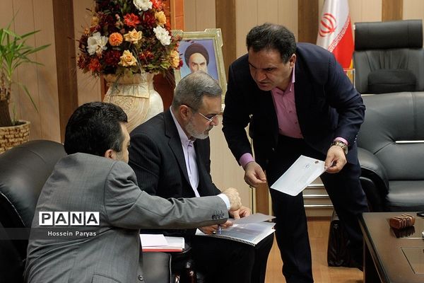 دیدار وزیر آموزش و پرورش با جمعی از نمایندگان مجلس