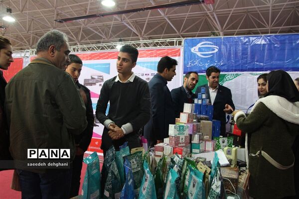 آغار به کار هفدهمین نمایشگاه بین المللی الکامپ در شیراز