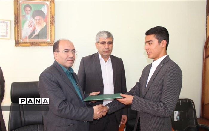 نماینده جدید کهگیلویه و بویراحمد  در مجلس دانش آموزی کشور  و مشاور  مدیر کل آموزش و پرورش معرفی شد