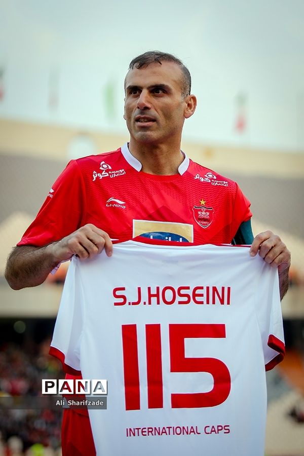 دیدار تیم های پرسپولیس و ذوب آهن