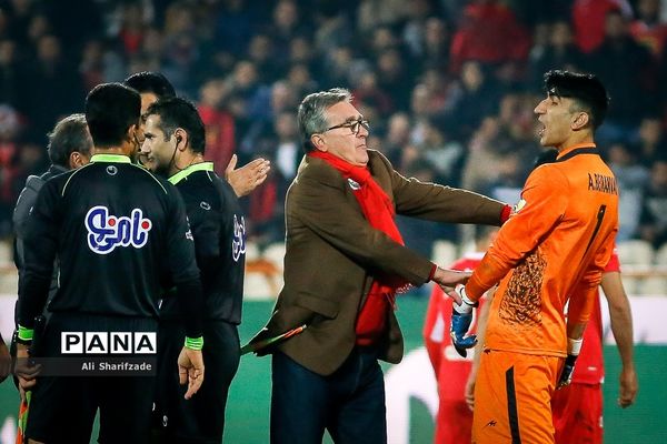 دیدار تیم های پرسپولیس و ذوب آهن