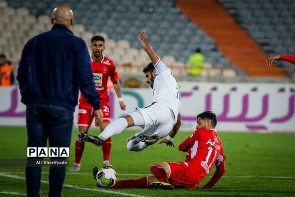 دیدار تیم های پرسپولیس و ذوب آهن