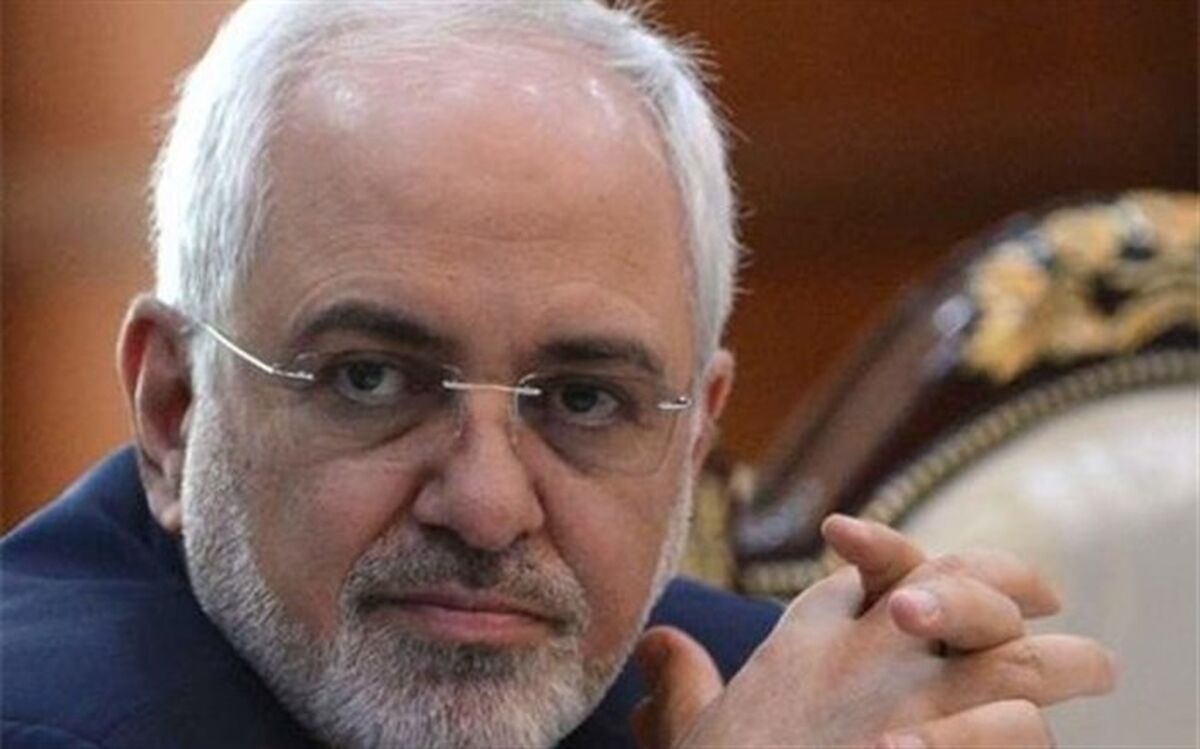 ظریف: غیاب از محافل  و تصمیم‌های بین‌المللی هیچ‌گاه کمکی نکرده است