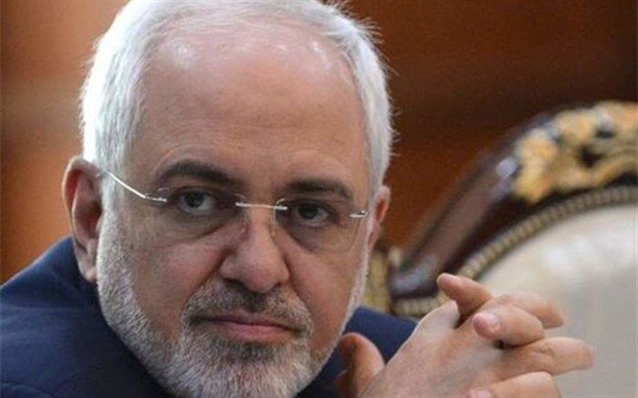 ظریف: غیاب از محافل  و تصمیم‌های بین‌المللی هیچ‌گاه کمکی نکرده است