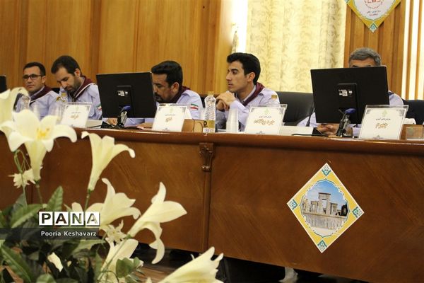 نخستین گردهمایی مسئولان سازمان دانش آموزی استان فارس در سال تحصیلی 97-98