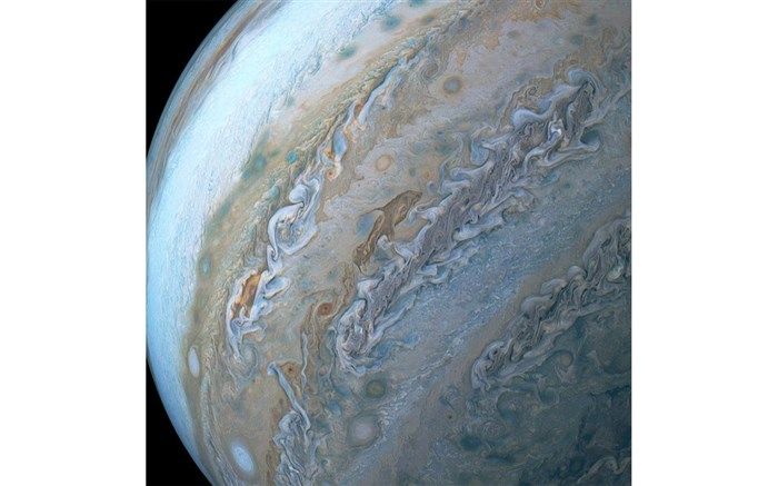 دلفین در ابرهای مشتری + تصاویر