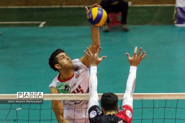 دیدار تیم‌های والیبال شهرداری ارومیه و فولاد سیرجان ایرانیان