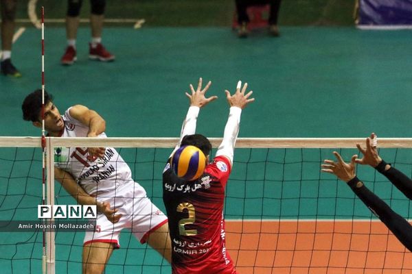 دیدار تیم‌های والیبال شهرداری ارومیه و فولاد سیرجان ایرانیان