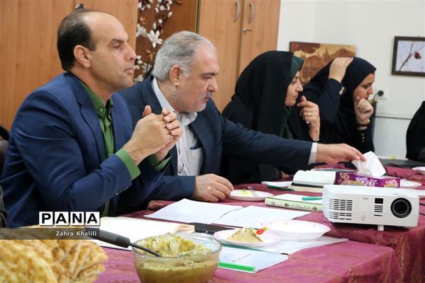 مدیران مسئولیت پذیر، هنرجویان برتر