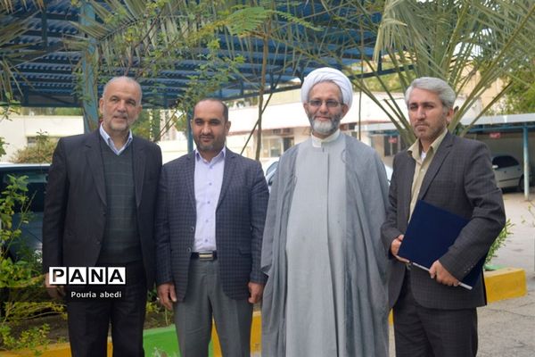 نشست مسئولان موسسه ترویج قرآن با مدیرکل  آموزش و پرورش استان بوشهر