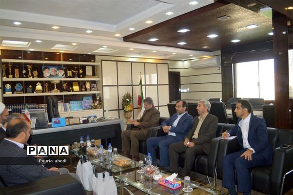نشست مسئولان موسسه ترویج قرآن با مدیرکل  آموزش و پرورش استان بوشهر