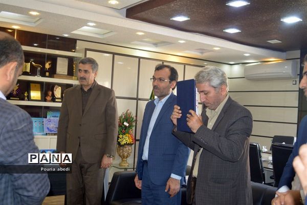 نشست مسئولان موسسه ترویج قرآن با مدیرکل  آموزش و پرورش استان بوشهر