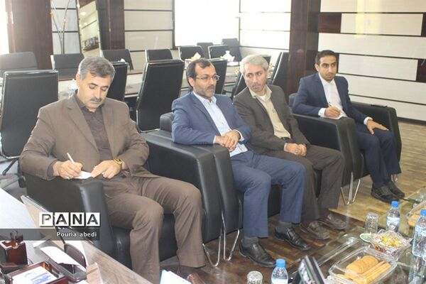 نشست مسئولان موسسه ترویج قرآن با مدیرکل  آموزش و پرورش استان بوشهر