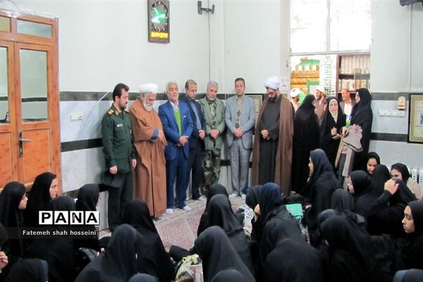 اعزام دانش آموزان دختر شهرستان فیروزکوه به مناطق عملیاتی جنوب کشور