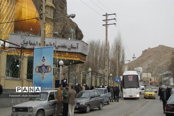 اعزام دانش آموزان دختر شهرستان فیروزکوه به مناطق عملیاتی جنوب کشور