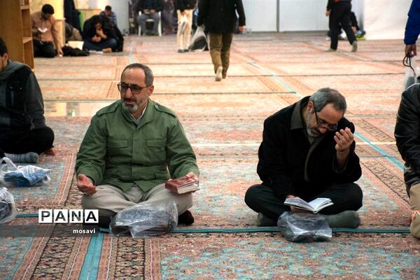 دعای ندبه در مسجد مقدس جمکران