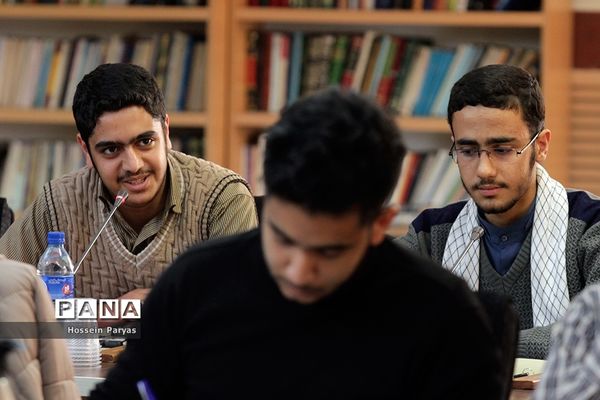 دیدار معاون حقوقی و امور مجلس آموزش و پرورش با اعضای اتحادیه انجمن‌های اسلامی